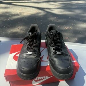 Nike Black Air Force 1 Low Leather Sneakers